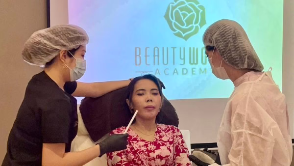 1_AestheticClassforDoctor